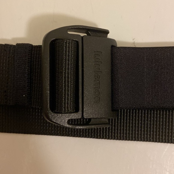 Lululemon Running Belt - Picture 5 of 7